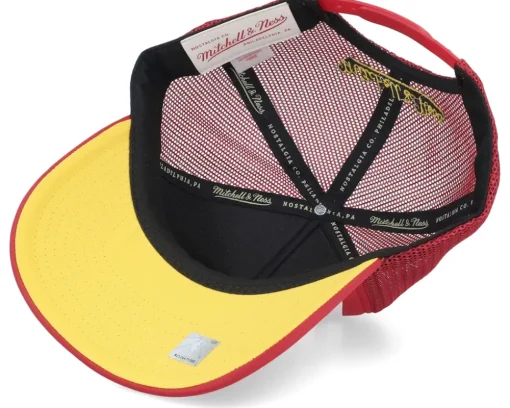 Atlanta Hawks Billboard Hwc Red Trucker - Mitchell & Ness