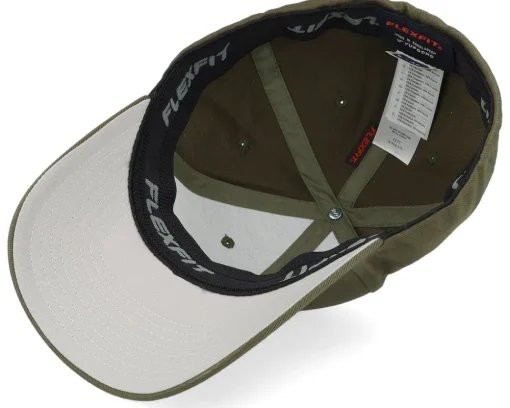 Bear Engraved Wooly Combed Olive Flexfit - Wild Spirit