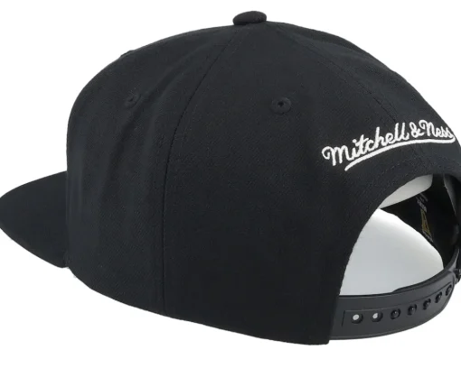 Boston Bruins Conference Patch Vintage Black Snapback - Mitchell & Ness