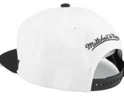 Boston Bruins Vintage Sharktooth White Snapback - Mitchell & Ness