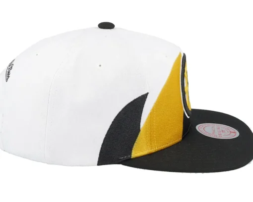 Boston Bruins Vintage Sharktooth White Snapback - Mitchell & Ness