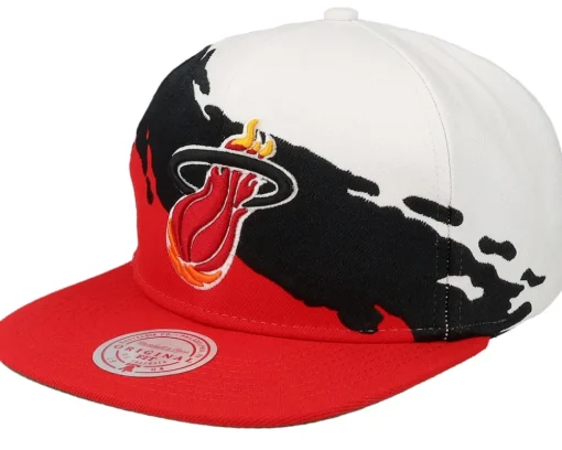 Boston Celtics Paintbrush White/Green Snapback - Mitchell & Ness