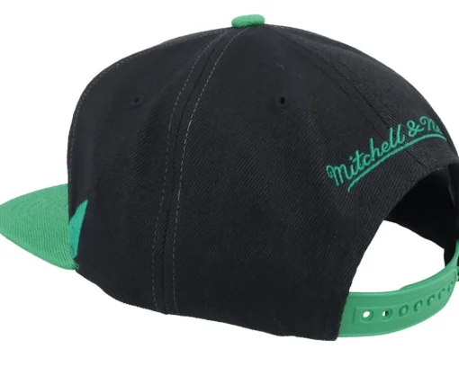 Boston Celtics Sharktooth Black/Green Snapback - Mitchell & Ness