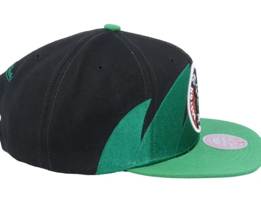 Boston Celtics Sharktooth Black/Green Snapback - Mitchell & Ness