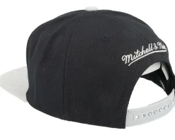 Brooklyn Nets 8 Bit Xl Black/Grey Snapback - Mitchell & Ness
