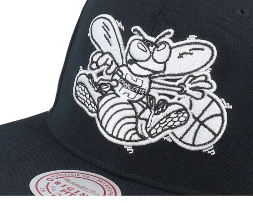 Charlotte Hornets Evergreen Black/White Snapback - Mitchell & Ness