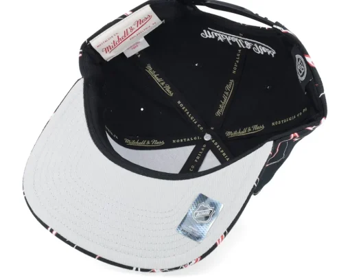 Chicago Blackhawks Storm Season Black Snapback - Mitchell & Ness