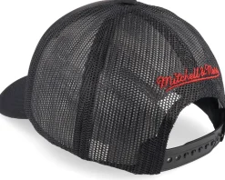 Chicago Bulls Basic Black Trucker - Mitchell & Ness
