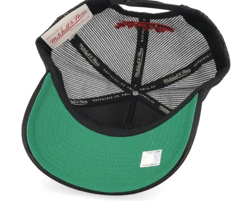 Chicago Bulls Basic Black Trucker - Mitchell & Ness
