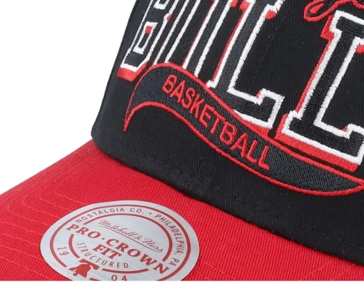 Chicago Bulls Beautiful Chaos Pro Black/Red Adjustable - Mitchell & Ness