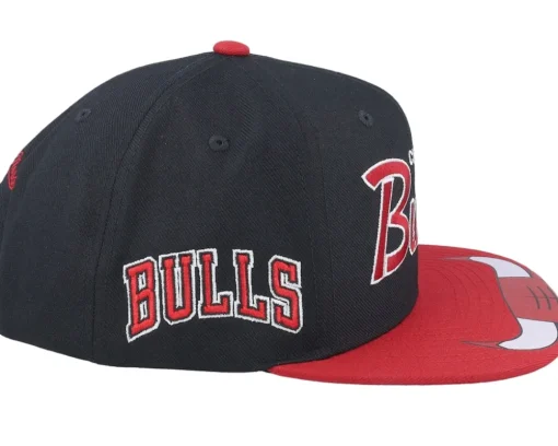 Chicago Bulls Big Mouth Black/Red Snapback - Mitchell & Ness