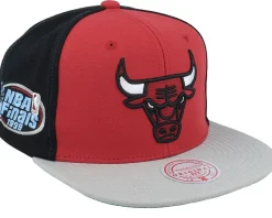 Chicago Bulls Block Out Red/Black Snapback - Mitchell & Ness