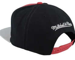 Chicago Bulls Block Out Red/Black Snapback - Mitchell & Ness