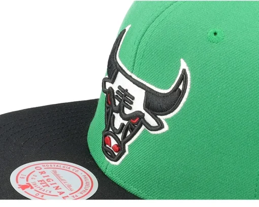 Chicago Bulls Core Basic Green/Black Snapback - Mitchell & Ness