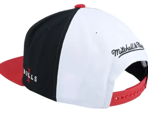 Chicago Bulls Core I White/Black/Red Snapback - Mitchell & Ness