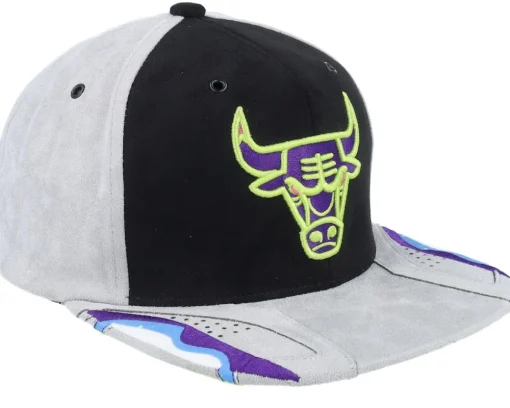 Chicago Bulls Day 6 Black/Grey/Purple Snapback - Mitchell & Ness