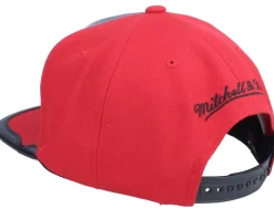 Chicago Bulls Day One Black/Red Snapback - Mitchell & Ness