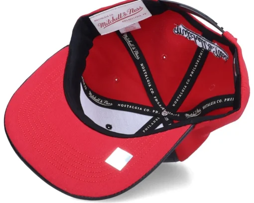 Chicago Bulls Day One Black/Red Snapback - Mitchell & Ness