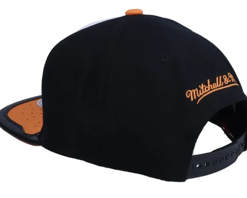 Chicago Bulls Day One White/Orange Snapback - Mitchell & Ness