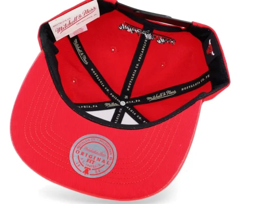 Chicago Bulls Day One White/Red Snapback - Mitchell & Ness