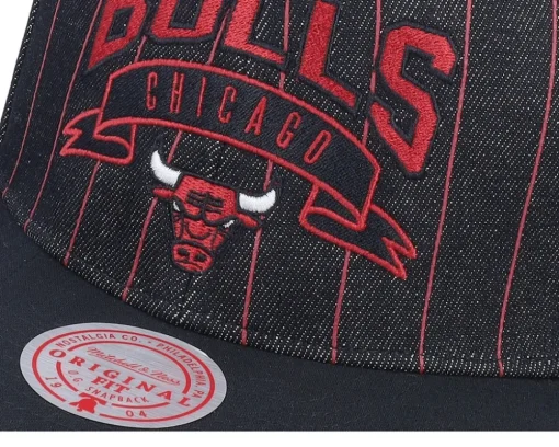 Chicago Bulls Dem Stripes Black Snapback - Mitchell & Ness
