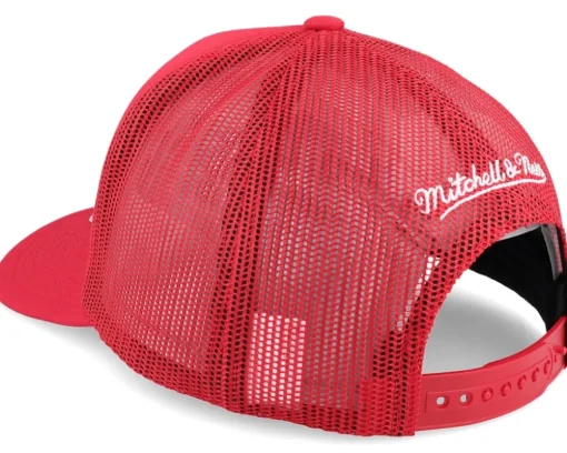 Chicago Bulls Evergreen Red Trucker - Mitchell & Ness