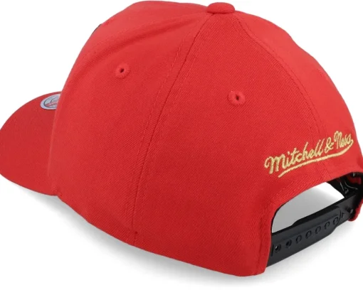 Chicago Bulls Golden Black Stretch Red Adjustable - Mitchell & Ness