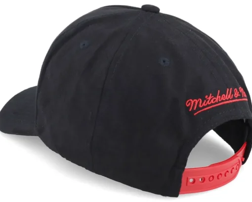 Chicago Bulls Shady Suede Pro Black/Red Adjustable - Mitchell & Ness