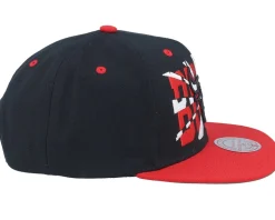 Chicago Bulls Shattered Black/Red Snapback - Mitchell & Ness