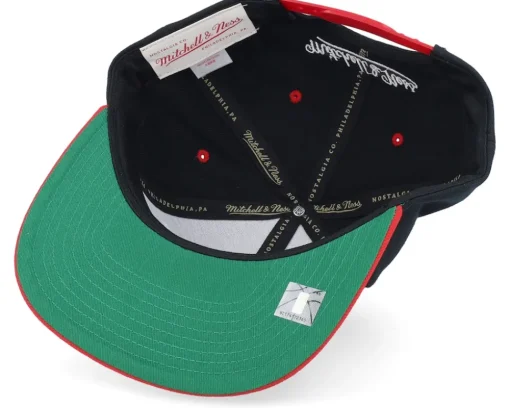 Chicago Bulls Shattered Black/Red Snapback - Mitchell & Ness