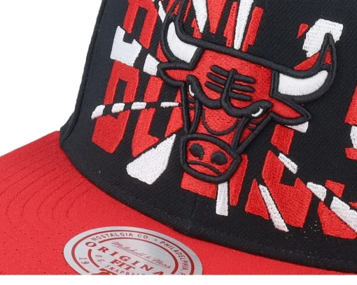 Chicago Bulls Shattered Black/Red Snapback - Mitchell & Ness