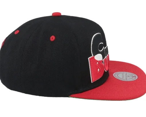Chicago Bulls Text Stack Black/Red Snapback - Mitchell & Ness