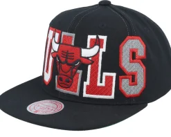 Chicago Bulls Varsity Bust Black Snapback - Mitchell & Ness