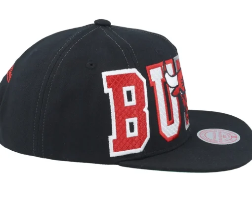 Chicago Bulls Varsity Bust Black Snapback - Mitchell & Ness