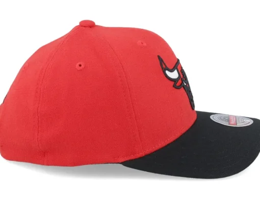 Chicago Bulls Wool 2 Tone Stretch Red/Black Adjustable - Mitchell & Ness