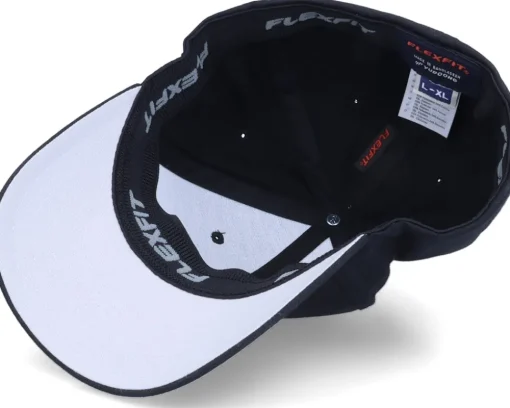 Deer Shield Patch Black Flexfit - Hunter