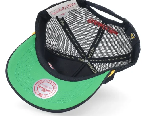 Detroit Red Wings Gold Leaf Hwc Black Trucker - Mitchell & Ness