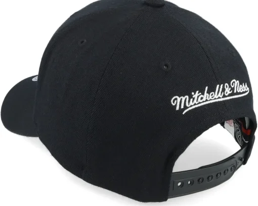 Detroit Red Wings Horizon Patch Classic Red Black Adjustable - Mitchell & Ness