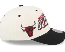 Hatstore Exclusive x Chicago Bulls Netlogo Cream/Black Adjustable - Mitchell & Ness