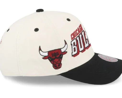 Hatstore Exclusive x Chicago Bulls Netlogo Cream/Black Adjustable - Mitchell & Ness