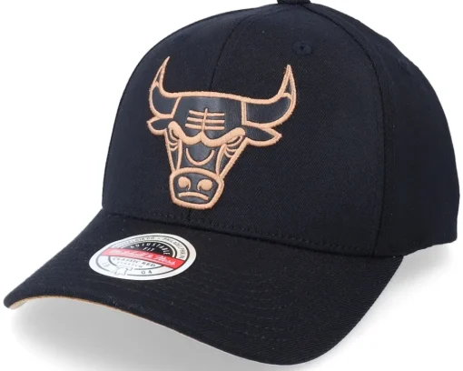 Hatstore Exclusive x Chicago Bulls Leather Logo Black Adjustable - Mitchell & Ness