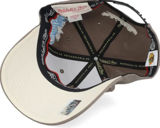 Hatstore Exclusive x Chicago Blackhawks Cedar Retouch Brown Adjustable - Mitchell & Ness