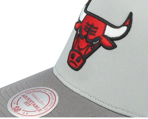 Hatstore Exclusive x Chicago Bulls Iron/Black Grey Trucker - Mitchell & Ness