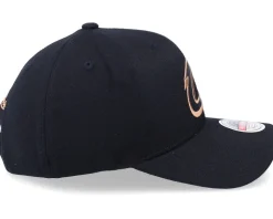 Hatstore Exclusive x Cleveland Cavaliers Leather Logo Black Adjustable - Mitchell & Ness
