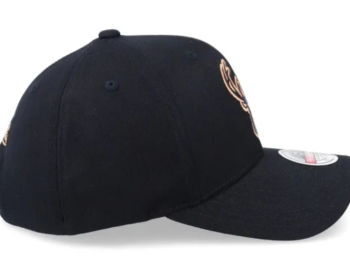 Hatstore Exclusive x Milwaukee Bucks Leather Logo Black Adjustable - Mitchell & Ness