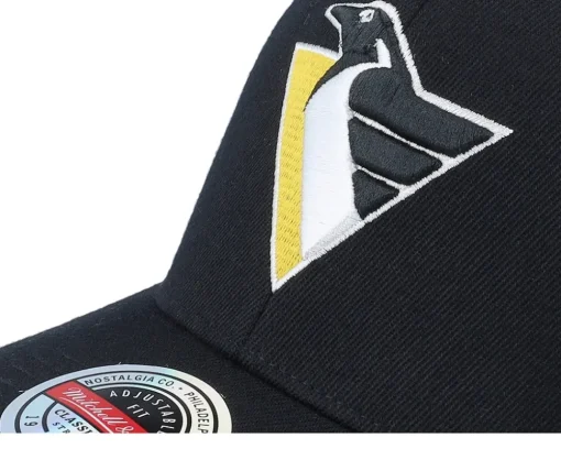 Hatstore Exclusive x Pittsburgh Penguins Eastern Conference Patch Black Adjustable - Mitchell & Ness