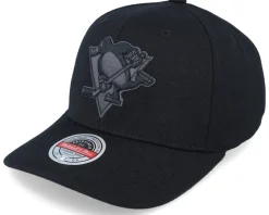 Hatstore Exclusive x Pittsburgh Penguins Black Flag Black Adjustable - Mitchell & Ness
