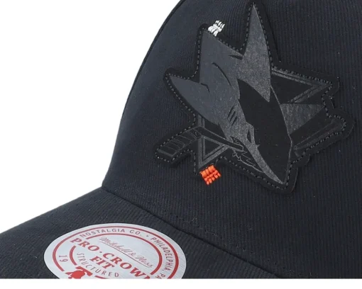 Hatstore Exclusive x San Jose Sharks Engraved Black Adjustable - Mitchell & Ness