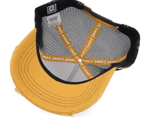 Looney Tunes Daffy Duck Quote White/Black/Yellow Trucker - Capslab