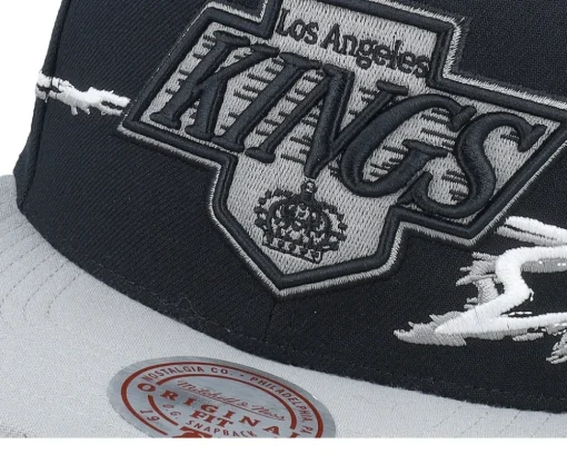 Los Angeles Kings Life Line Vintage Black/Grey Snapback - Mitchell & Ness